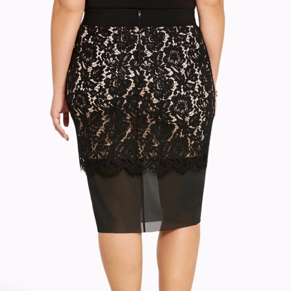NWT TORRID BLACK LACE PENCIL SKIRT 4X - Picture 2 of 3